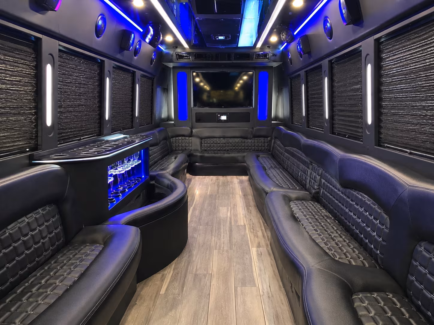 affordable laredo prom party bus prices split across your group