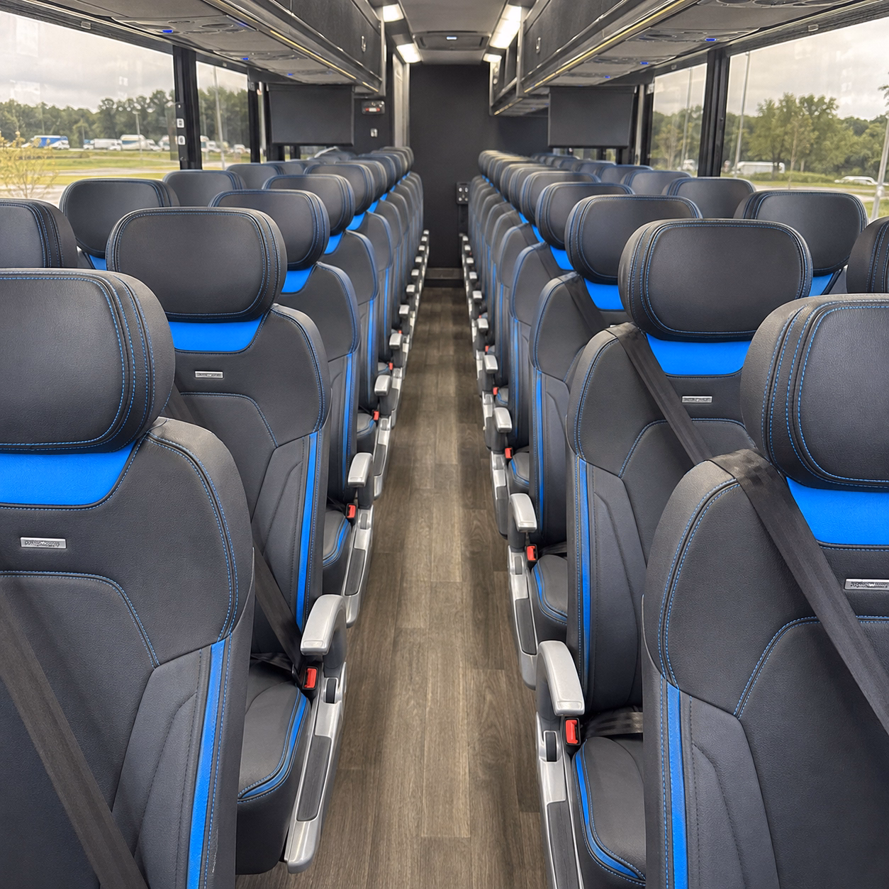 winery tour bus rentals from laredo to del rio